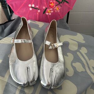 Sam Edelman split camel toe metallic silver never wore size 10 woman shoes